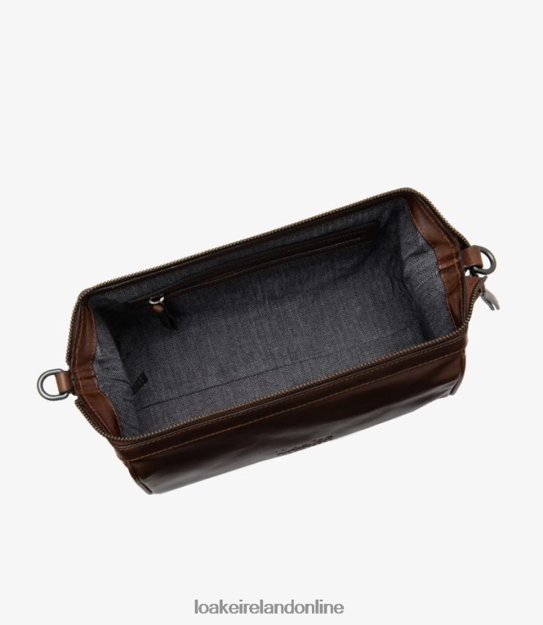 Loake 26804V227 Thames Wash Bag Brown Leather